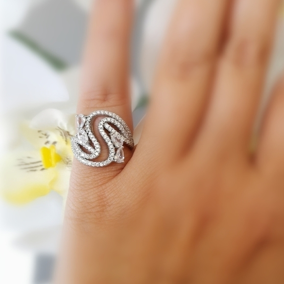 New, sterling silver cz cocktail ring size 6.5 - Picture 7 of 8